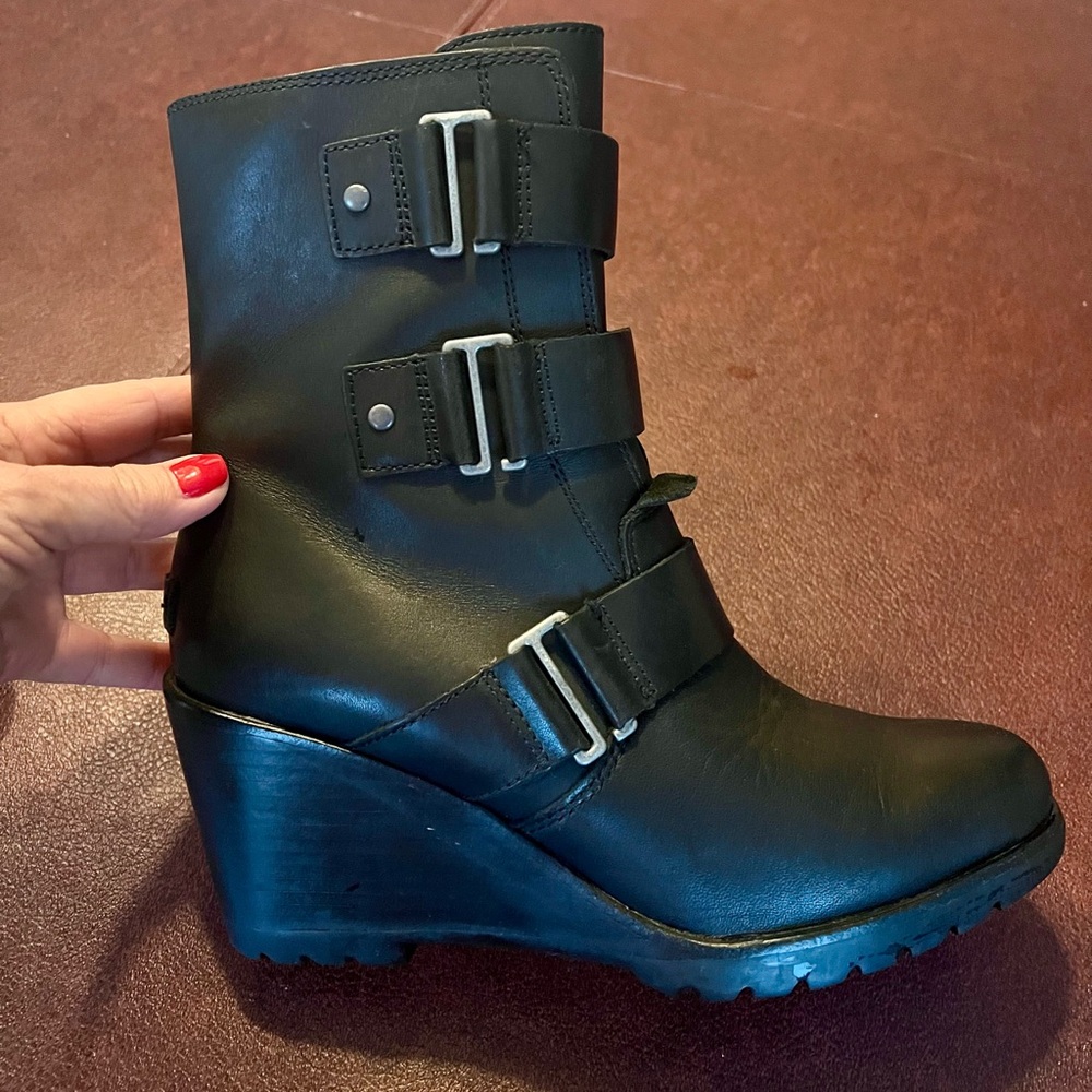 Sorel Black Triple Buckle Wedge Boots